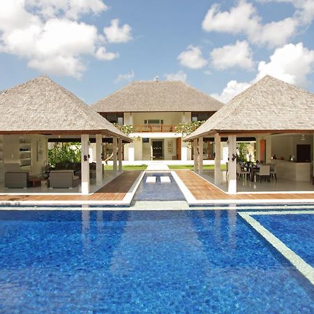 Villa Asante Canggu Buitenkant foto